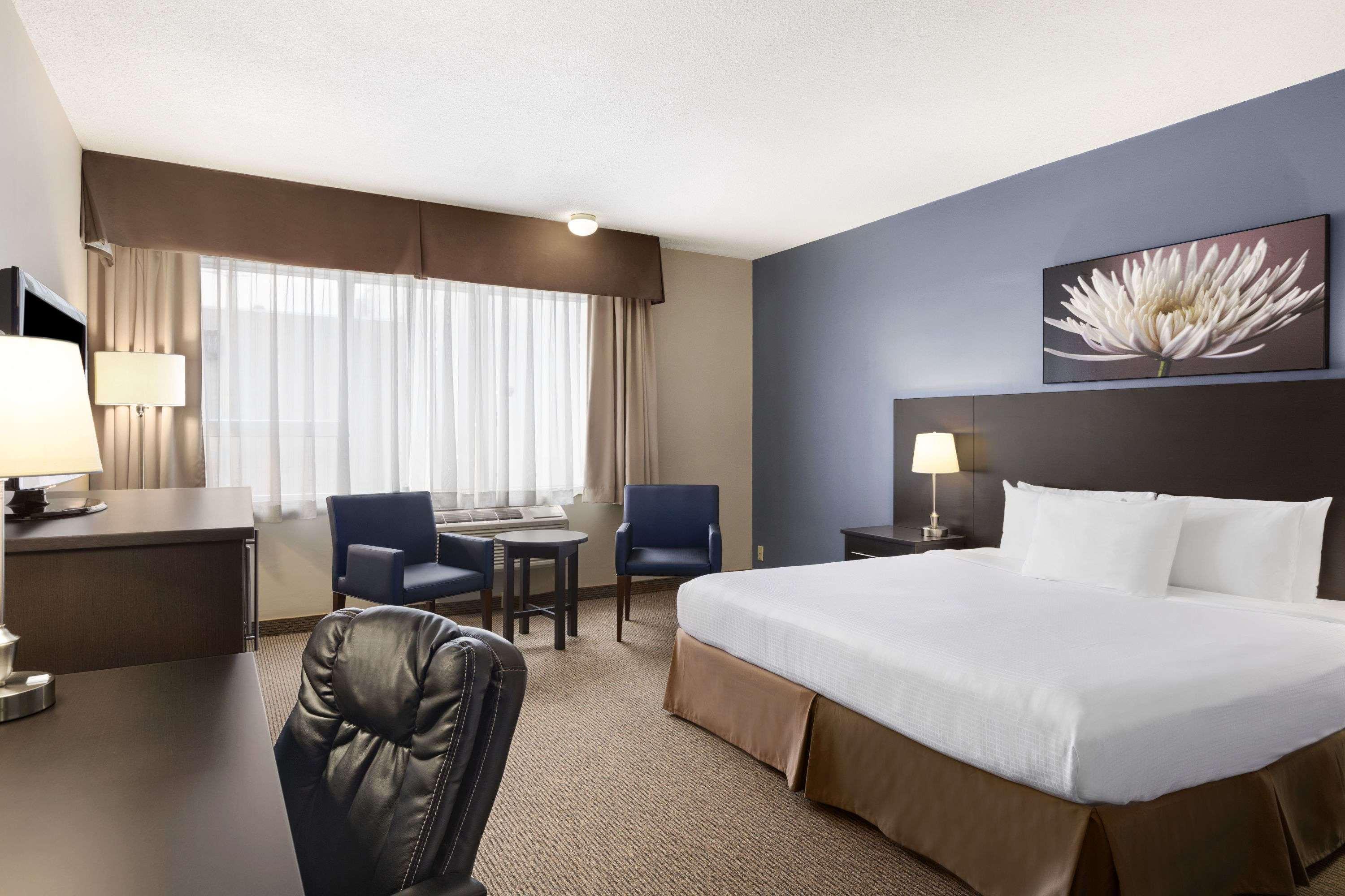 Days Inn By Wyndham Montreal Airport Conference Centre Dorval Eksteriør billede
